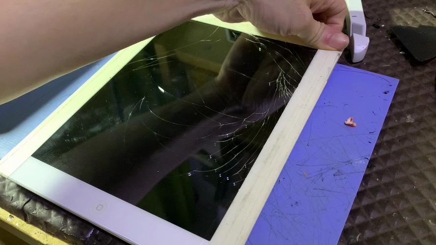ipad外屏碎了有必要换吗，苹果ipad外屏碎了不换可以吗-第1张图片-优品飞百科