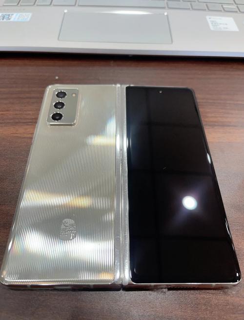 三星w20怎么样值得入手吗，三星w20使用感受-第5张图片-优品飞百科