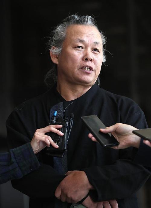 疫情去世导演，疫情死了哪些明星-第7张图片-优品飞百科