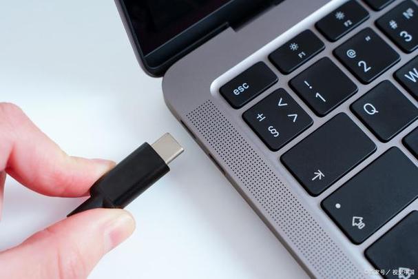 电脑第一次充电要多久，电脑第一次充电多久合适-第7张图片-优品飞百科