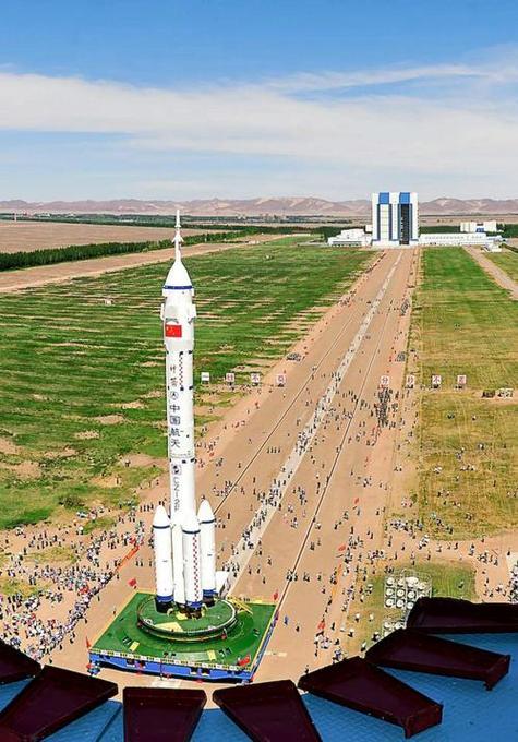 神舟飞船发射过程，神舟飞船发射过程中航天员应穿着什么-第4张图片-优品飞百科