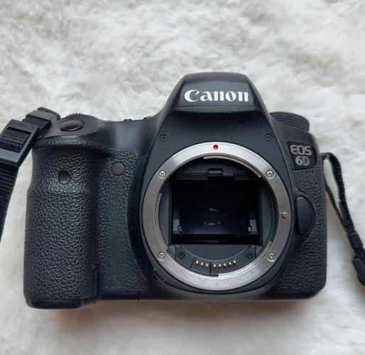 二手佳能6d2最新报价？佳能6d二手值得入手吗？-第2张图片-优品飞百科