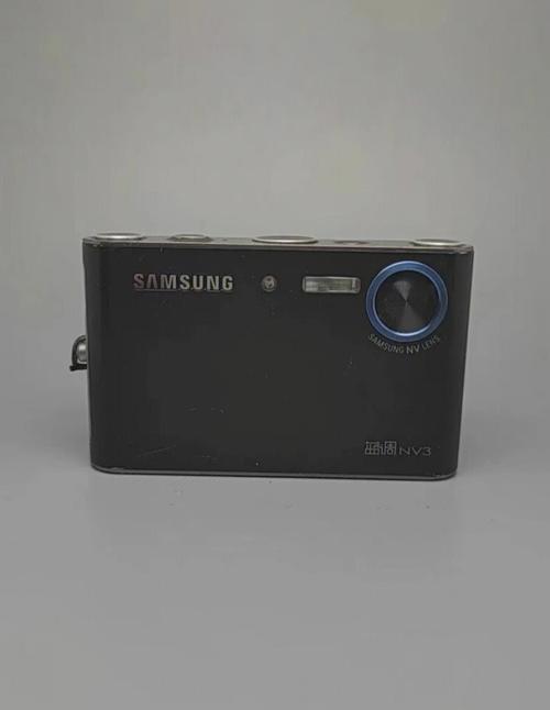 三星蓝调nv10相机电池怎么取出来，三星蓝调nv10相机电池怎么取出来视频