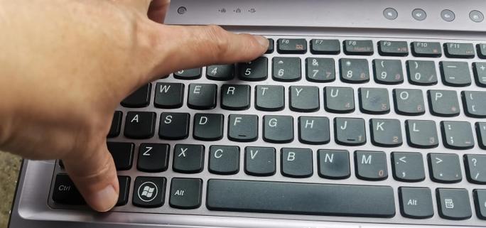 联想v570无线网开关在哪，联想v560无线开关？-第3张图片-优品飞百科