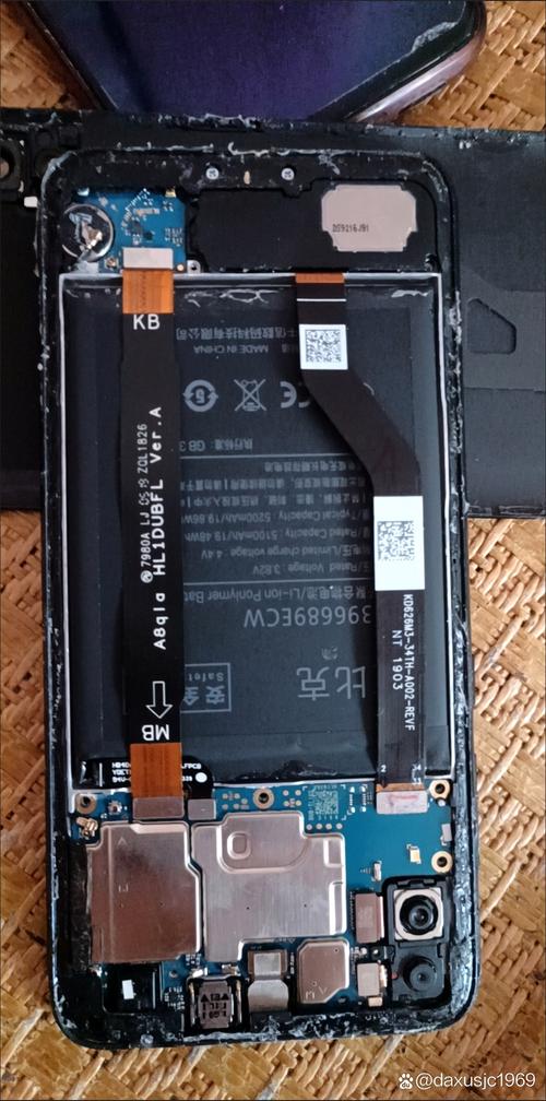 华为荣耀能换电池吗，华为荣耀能换电池吗怎么换？-第4张图片-优品飞百科