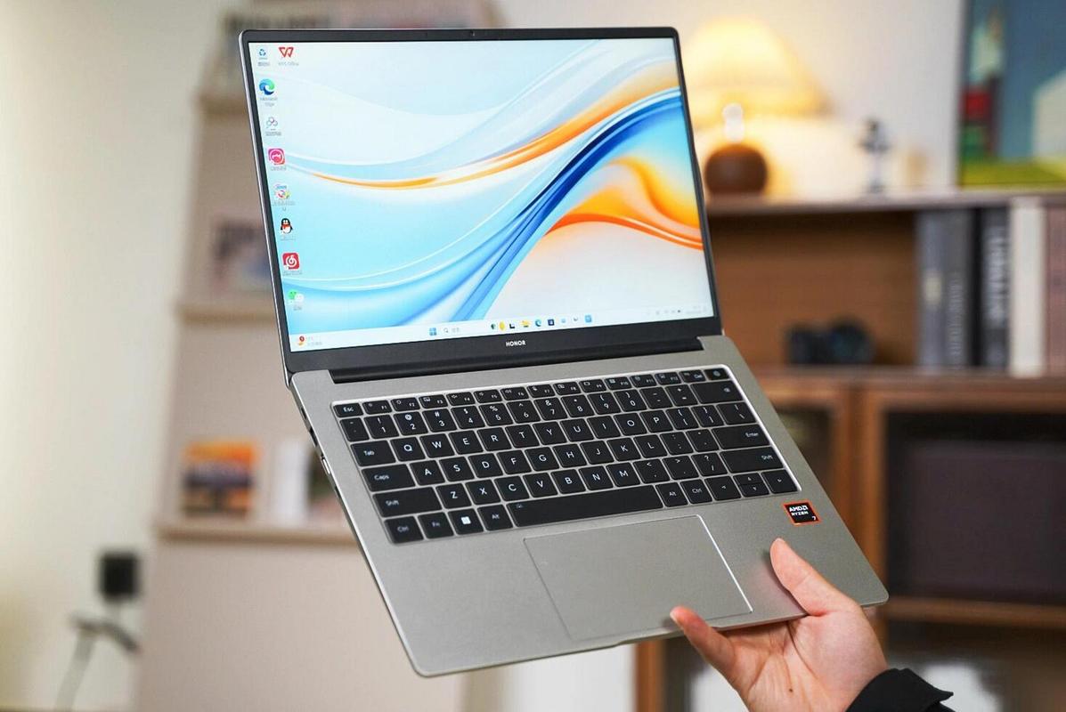 magicbook14能玩什么游戏，magicbook14可以玩吃鸡吗？-第2张图片-优品飞百科