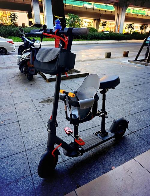 小米m365滑板车保护盖板怎么拆，小米滑板车保护板电路图？-第5张图片-优品飞百科