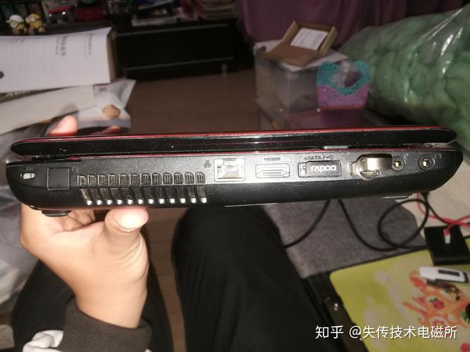 东芝l600笔记本电脑拆卸步骤，东芝笔记本l65002b拆卸-第4张图片-优品飞百科