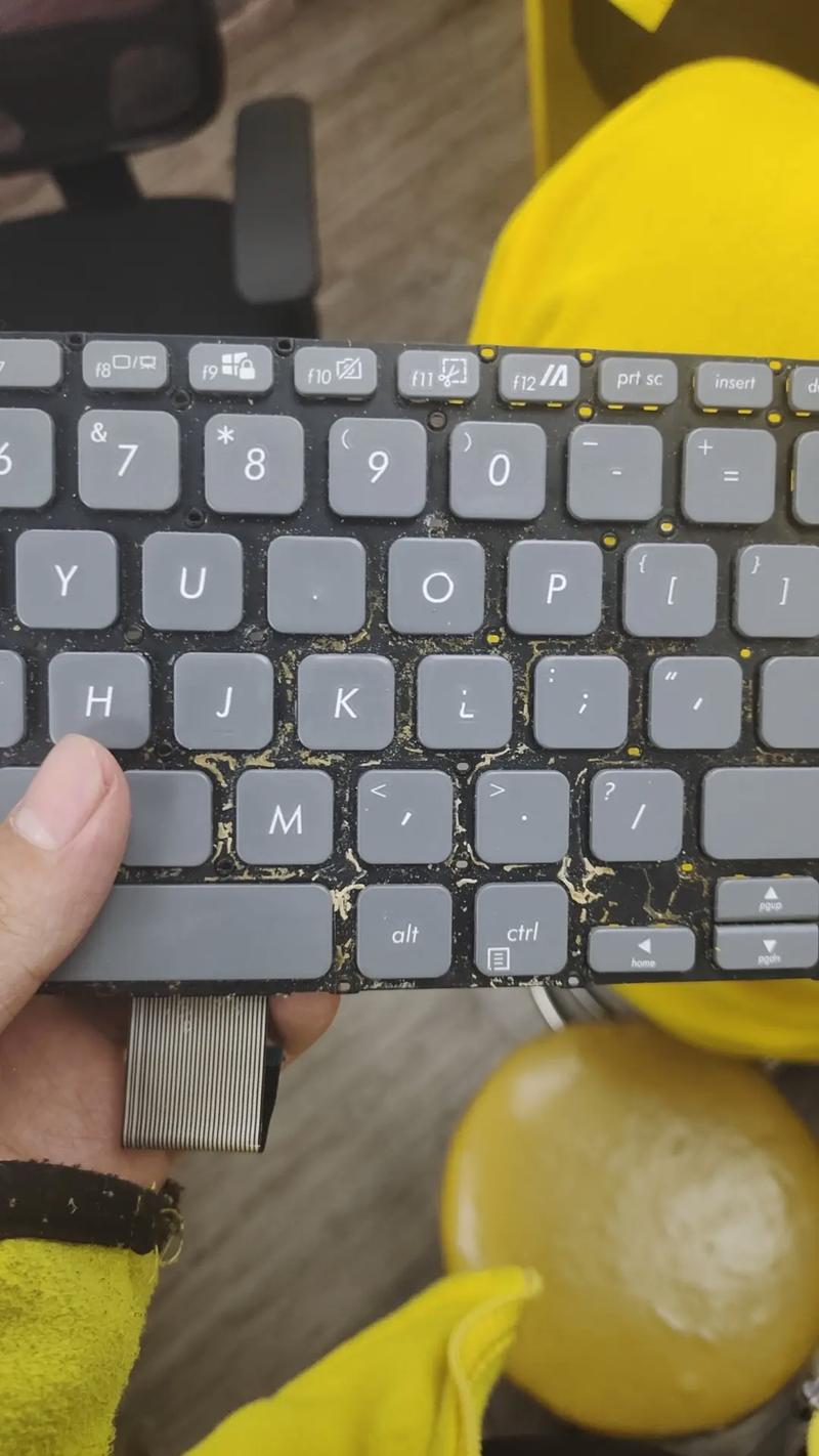 笔记本如何调出小键盘，笔记本如何调出小键盘输入法-第1张图片-优品飞百科