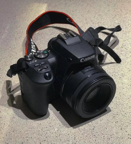 二手佳能700d卖多少钱？佳能700d套机二手值多少？-第1张图片-优品飞百科