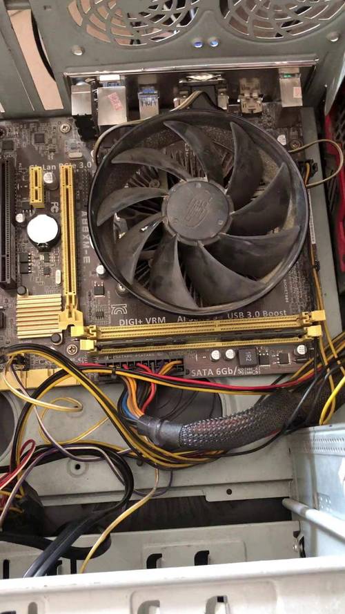 卡扣cpu散热器怎么拆，卡扣式散热器怎么拆开？-第5张图片-优品飞百科