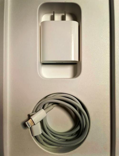 ipadpro2018充电器多少瓦，ipadpro2018原装充电头多少w-第2张图片-优品飞百科