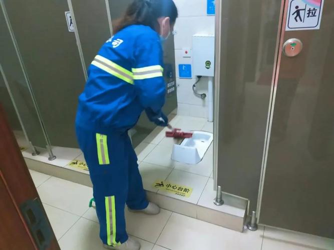 环卫疫情公厕，环卫疫情公厕管理制度？-第1张图片-优品飞百科