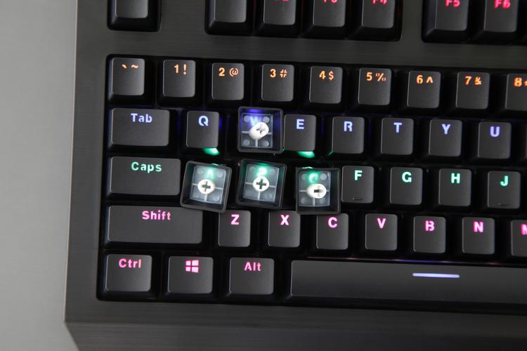 机械键盘灯光怎么调成跑马灯？机械键盘怎么调跑马灯视频？