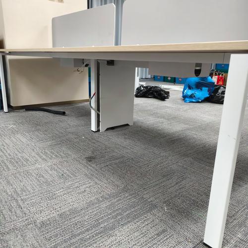 床上电脑桌哪里有卖的，电脑床上桌,哪个牌子好一点-第5张图片-优品飞百科