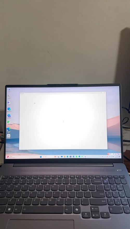 显示器白屏是什么原因，显示器白屏一秒恢复？-第5张图片-优品飞百科