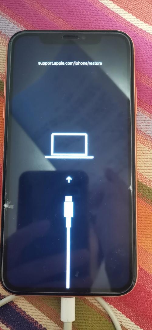 iphone苹果标志一直闪怎么回事？iphone苹果标志一直闪怎么回事呢？
