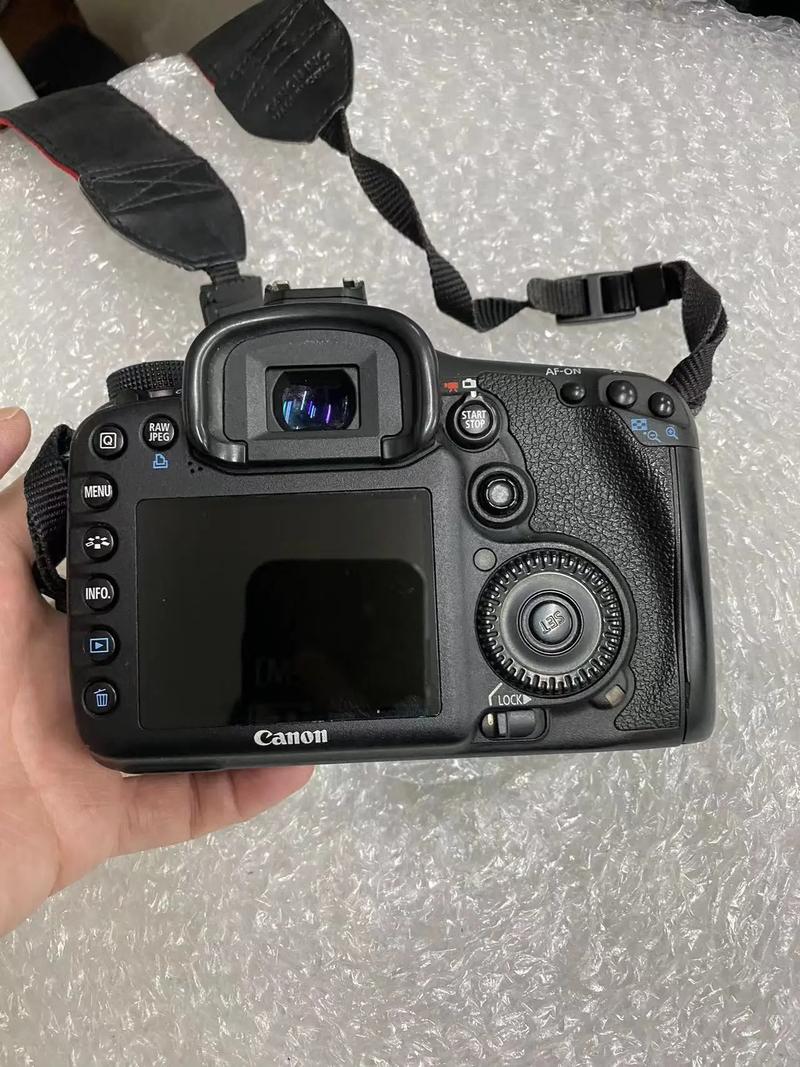 佳能7d最新费用？佳能7d现在多少钱？-第5张图片-优品飞百科