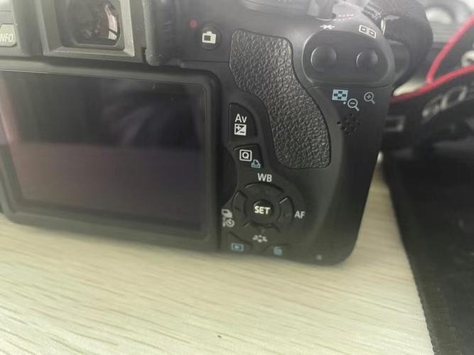 佳能相机包费用，佳能摄影包？-第1张图片-优品飞百科