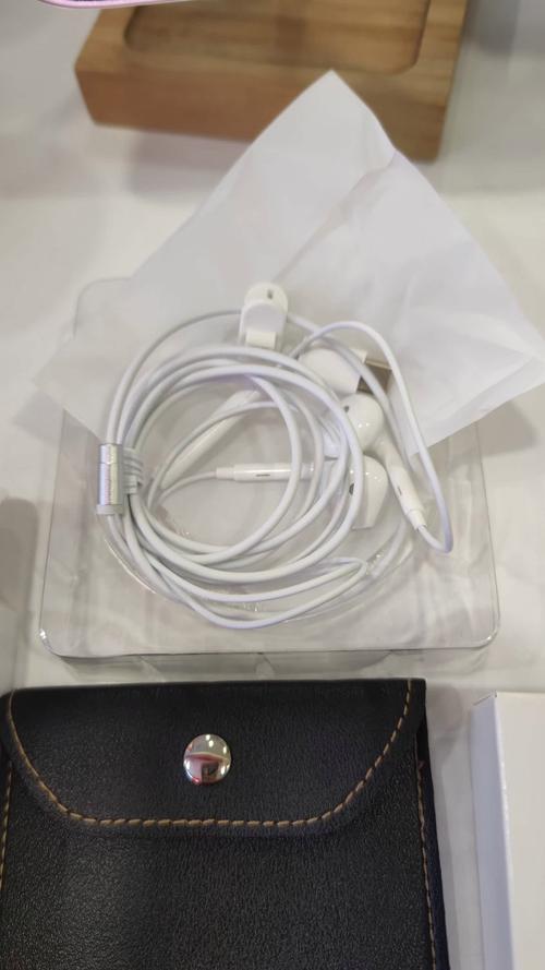 小米11没有耳机孔怎么办，小米11没有耳机插口