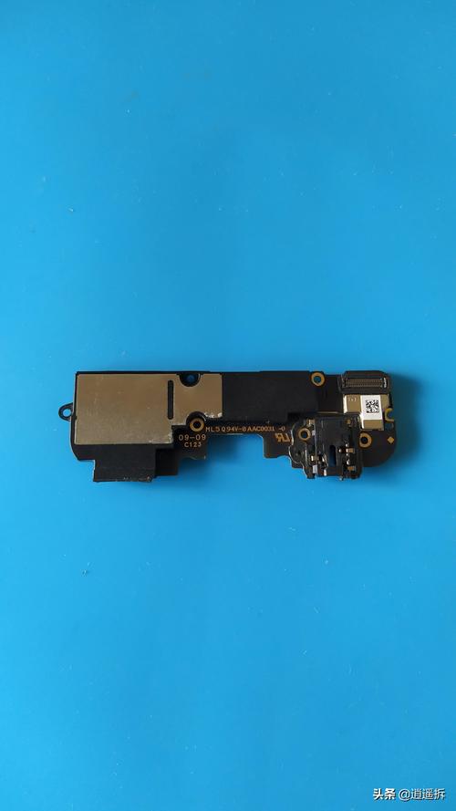 oppor9s屏幕怎么拆，oppor 9怎么拆屏 视频？-第4张图片-优品飞百科