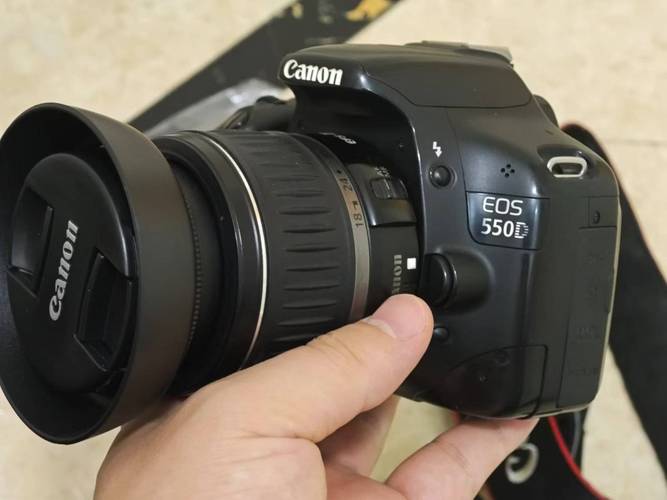 佳能550d和尼康d3200哪个好，尼康d3400和佳能550d哪个好？-第4张图片-优品飞百科