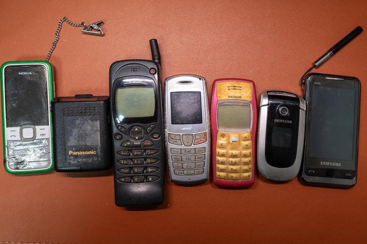 小米8se怎么样发朋友圈，小米朋友圈怎么发纯文字？-第2张图片-优品飞百科