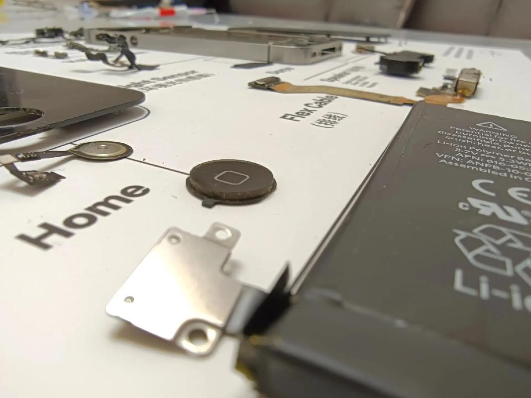 iphone4s怎么拆开后盖，苹果4s怎么拆开后盖-第2张图片-优品飞百科