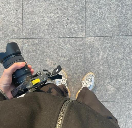 索尼a6000配什么镜头一镜走天下？索尼a6000配什么镜头好旅游用可拍人像风景？-第4张图片-优品飞百科