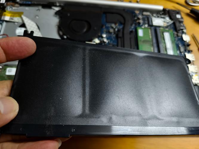 戴尔inspiron15怎么拆后盖，戴尔inspiron15 3567笔记本拆后盖视频？-第1张图片-优品飞百科