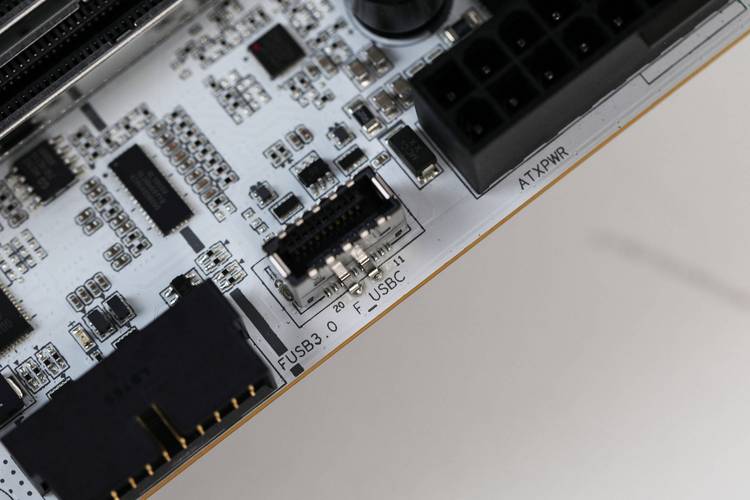 七彩虹上市了吗，七彩虹厂家？-第2张图片-优品飞百科