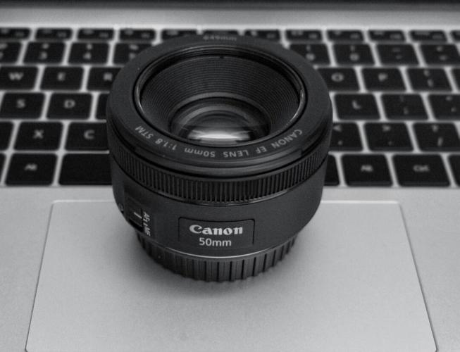 佳能第一台全画幅相机，佳能第一台全画幅相机是哪一款-第2张图片-优品飞百科