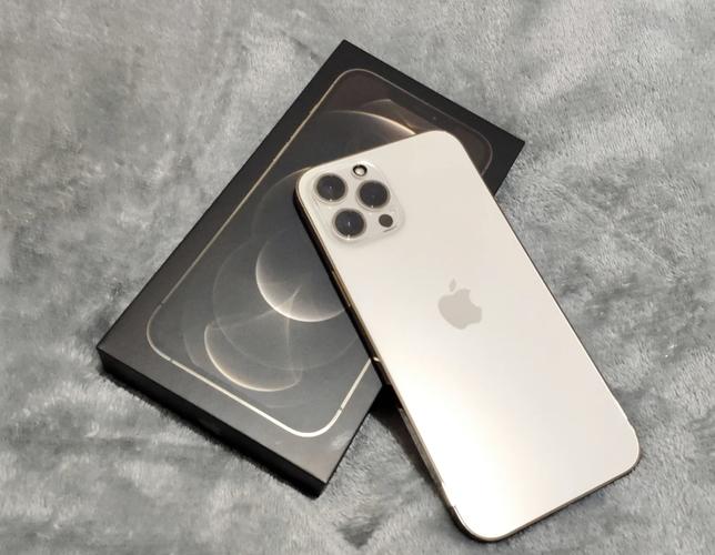 苹果12原装数据线是什么接口，苹果12的原装数据线怎么用-第1张图片-优品飞百科