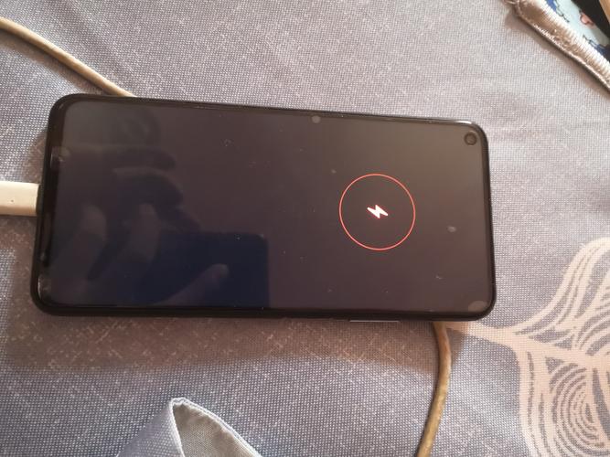 华为p7充电口长啥样？p7 充电口？-第1张图片-优品飞百科