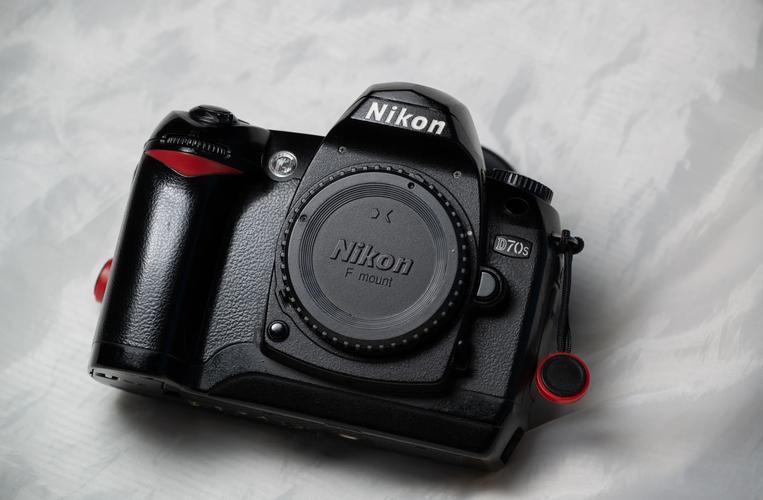 尼康d70二手能卖多少钱，二手尼康d7100？-第6张图片-优品飞百科
