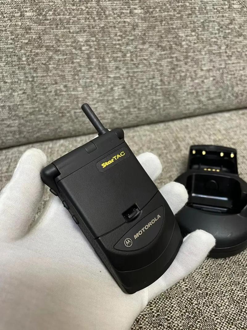 motorola翻盖如何恢复出厂模式，摩托罗拉翻盖手机怎么开机？-第2张图片-优品飞百科