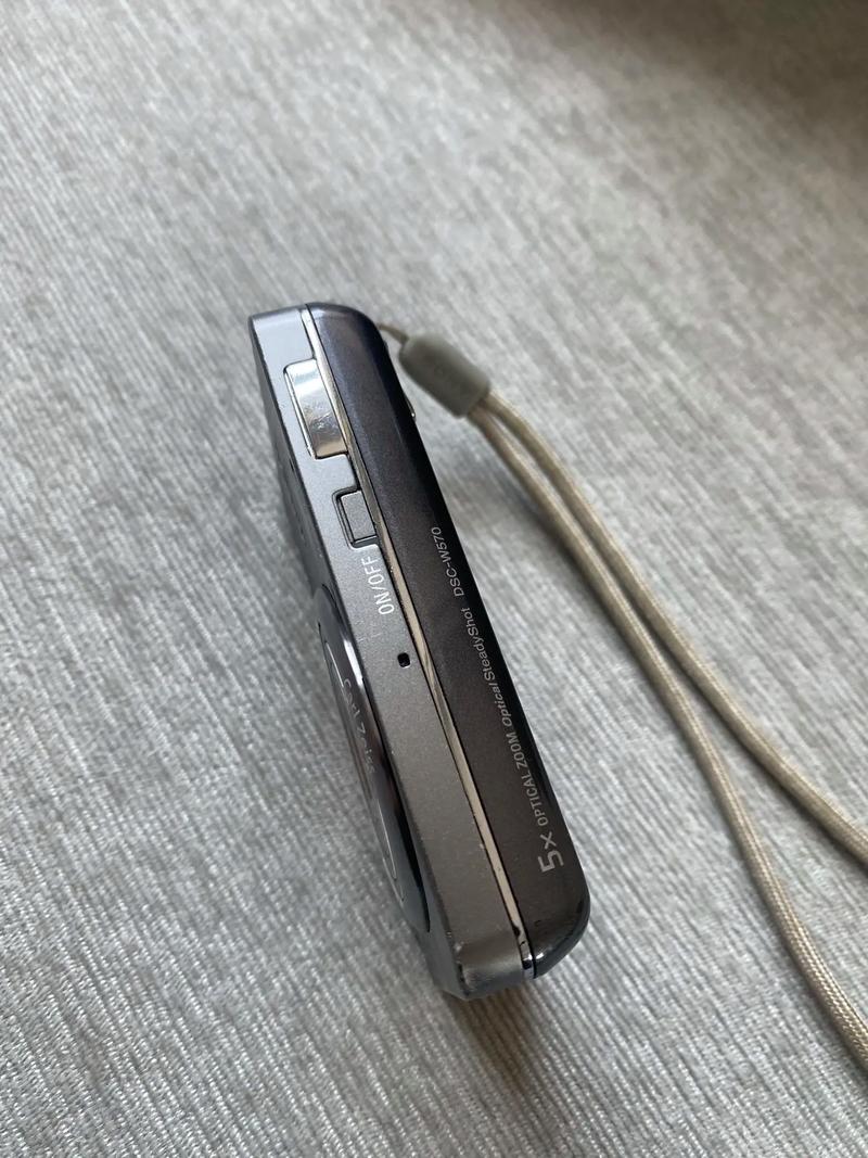 索尼w570内存卡怎么取，索尼nwa55内存卡？-第2张图片-优品飞百科