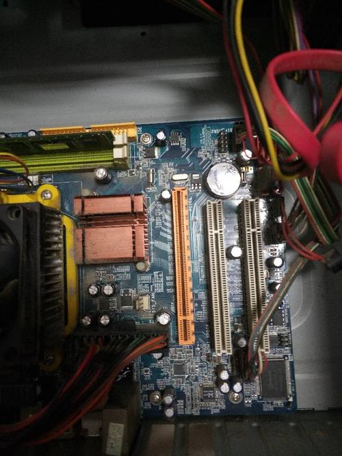 笔记本电脑网卡长什么样？笔记本网卡一般在哪个位置？-第5张图片-优品飞百科