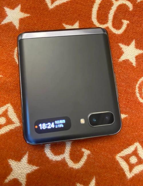 三星折叠7070多少钱，三星折叠7000-第3张图片-优品飞百科