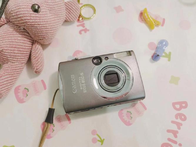 佳能980is和佳能ixus240hs，佳能ixus960is和980is哪一个更好？-第3张图片-优品飞百科