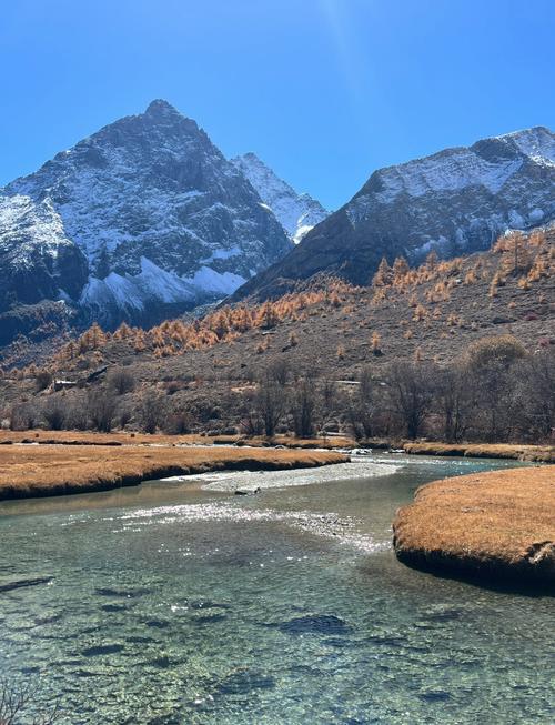 稻城亚丁天气预报，稻城亚丁天气预报未来15天