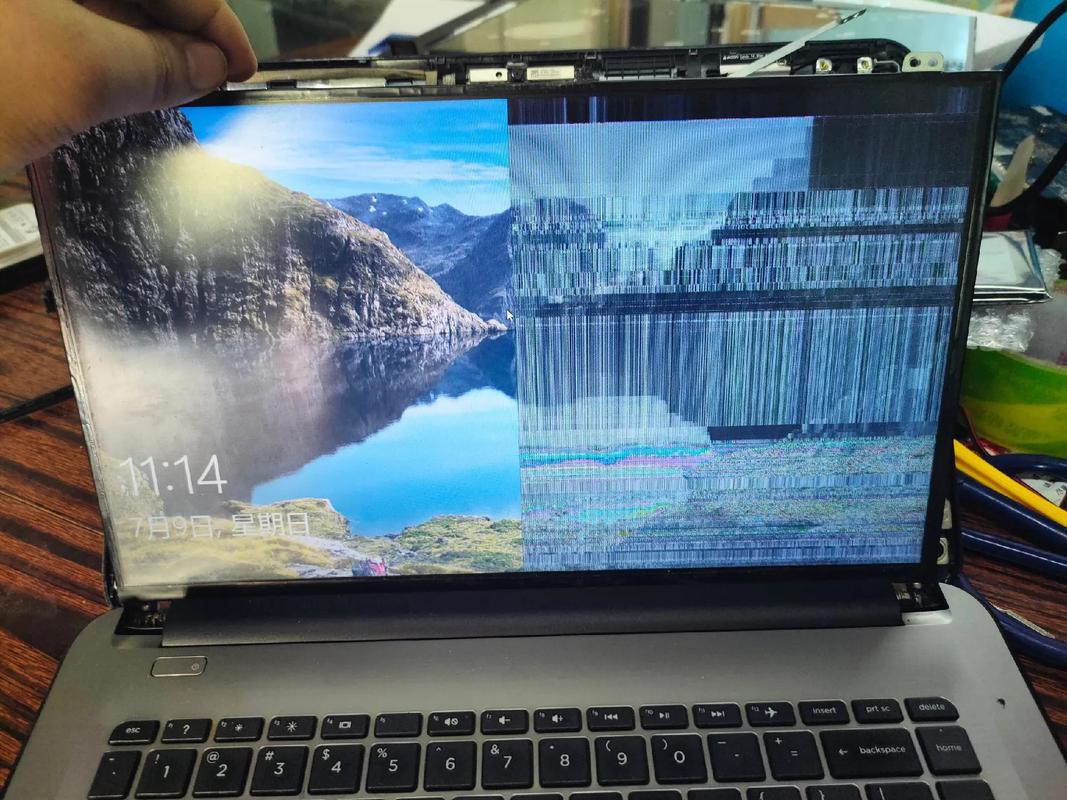 联想电脑花屏是什么原因，联想电脑花屏后黑屏怎么回事