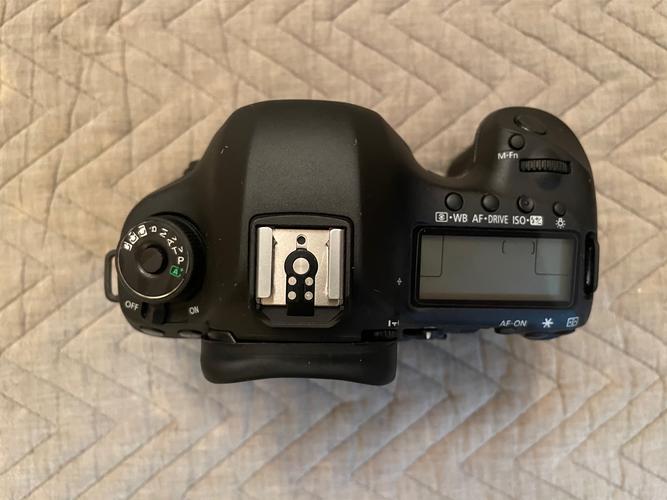 佳能5d3为啥很有名？佳能5d3怎么样?？-第4张图片-优品飞百科