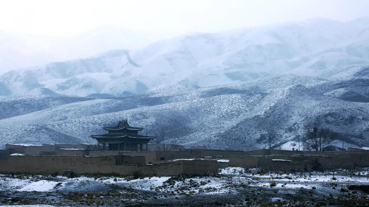 张掖天气预报15天，嘉峪关天气预报15天查询