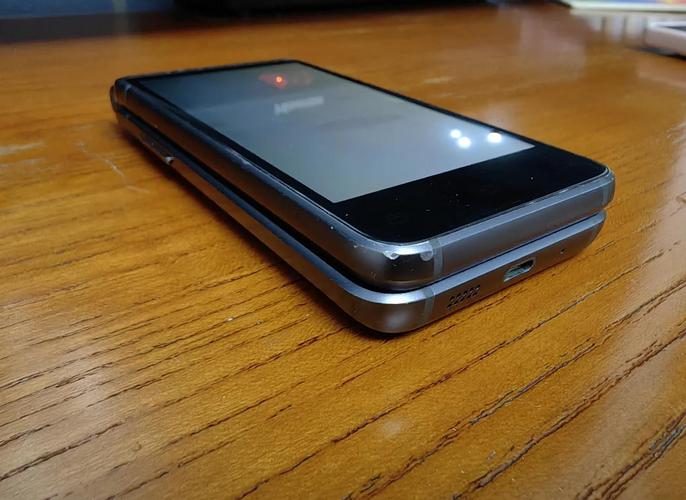 三星w2017怎么辨别真假，三星w2017如何看真假-第1张图片-优品飞百科