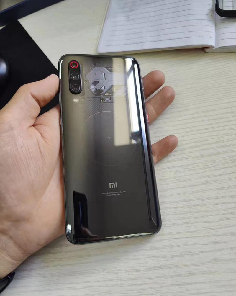 小米9跟小米9透明版的区别？小米9和小米9透明版？-第6张图片-优品飞百科