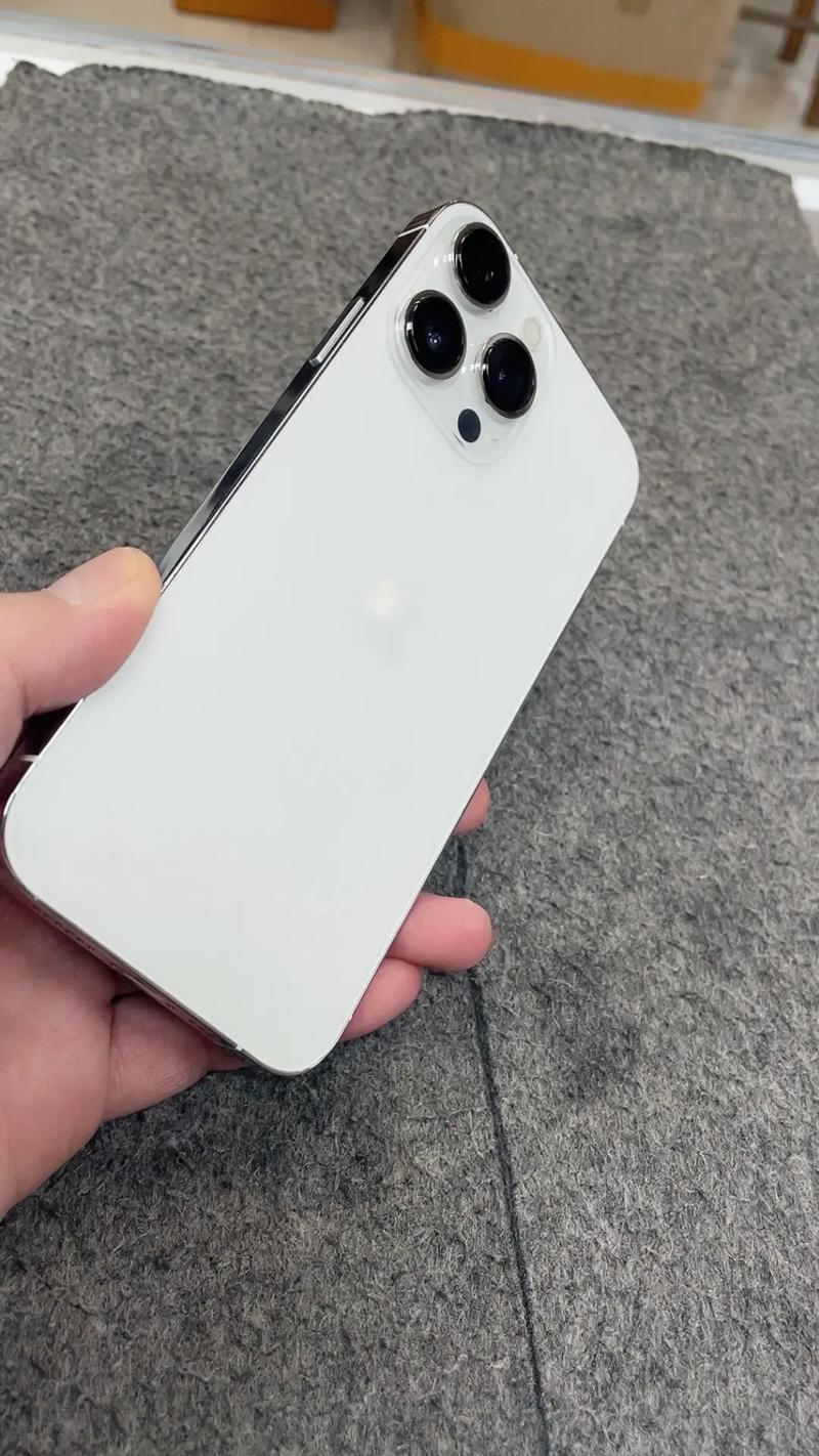 苹果xr改14pro与真14pro差别在哪？xr改12pro和真12pro外观区别？-第4张图片-优品飞百科