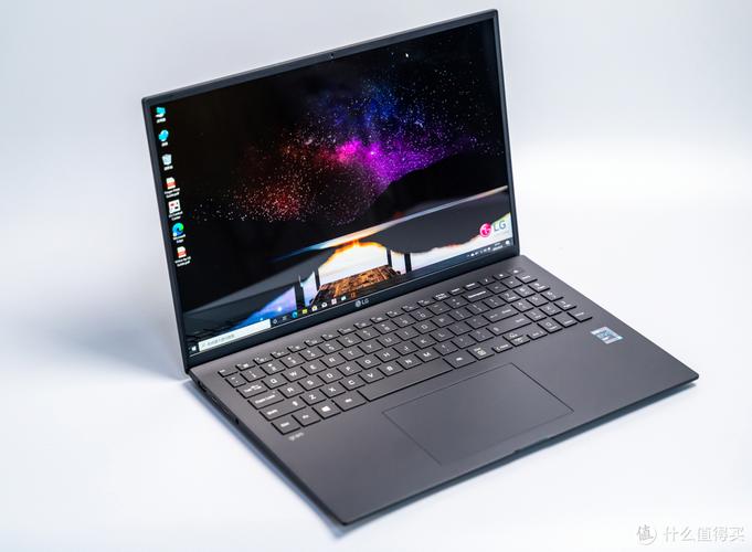 华硕灵耀u2代笔记本电脑是最轻的笔记本电脑吗，华硕灵耀2参数？-第3张图片-优品飞百科