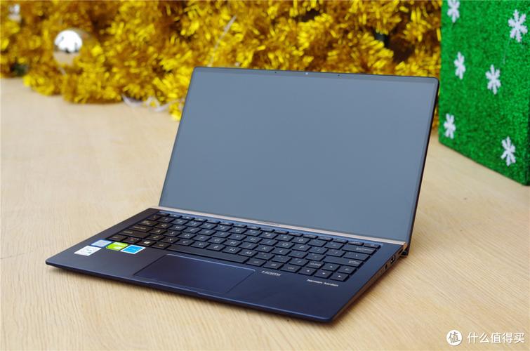 华硕灵耀u2代笔记本电脑是最轻的笔记本电脑吗，华硕灵耀2参数？-第4张图片-优品飞百科