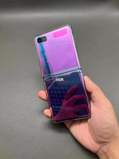 三星f7000支持无线充电吗，三星f7000支持25w快充吗？-第1张图片-优品飞百科